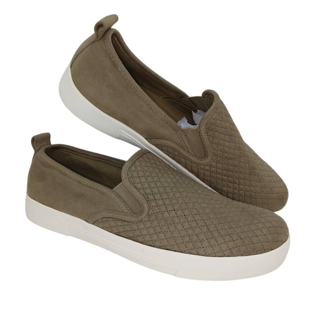 Call It Spring Women's Pre-owned Green Quilted Slip-on Casual Sneakers - sz. 8